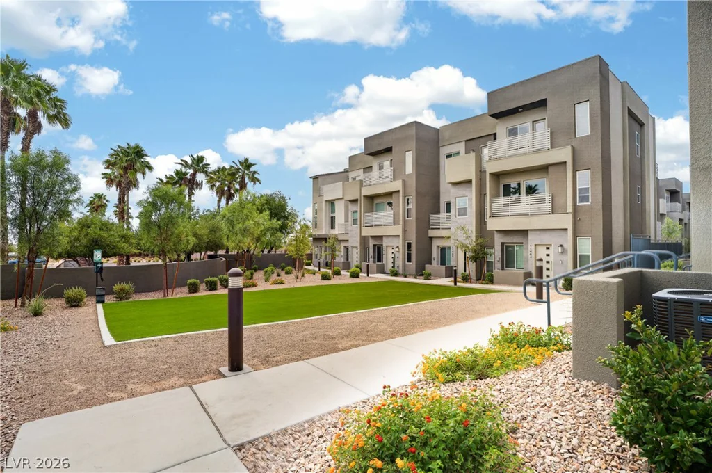 1118 Prospering Creek, Las Vegas, NV 89135