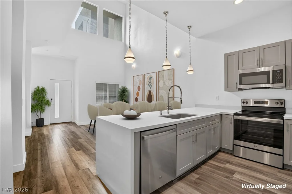 1118 Prospering Creek, Las Vegas, NV 89135