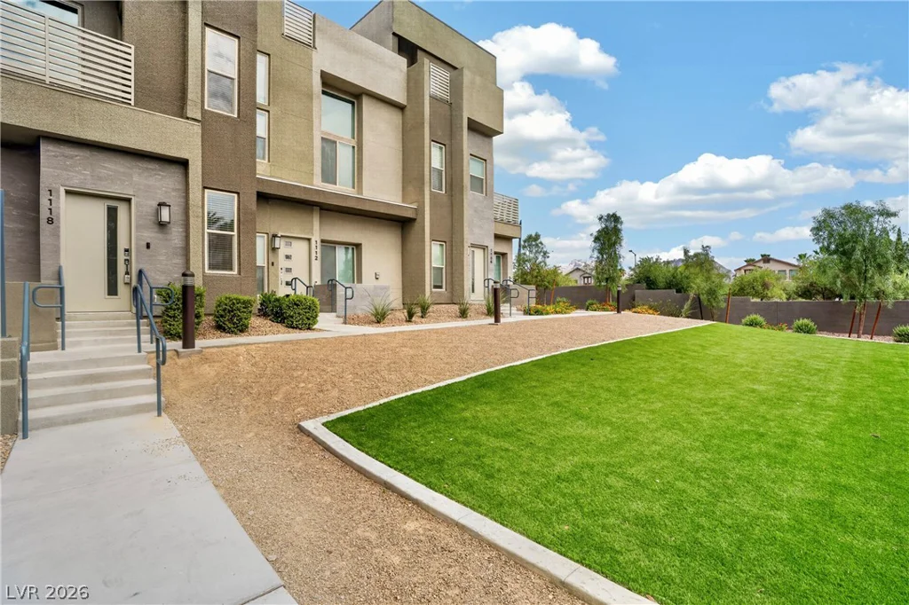 1118 Prospering Creek, Las Vegas, NV 89135