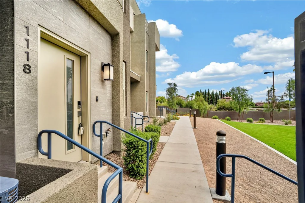 1118 Prospering Creek, Las Vegas, NV 89135