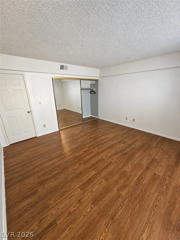 1751 Reno, Las Vegas, NV 89119