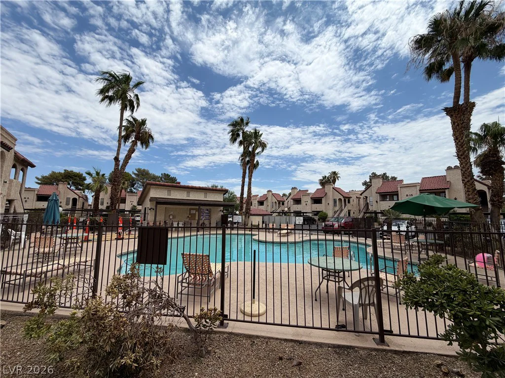 1751 Reno, Las Vegas, NV 89119