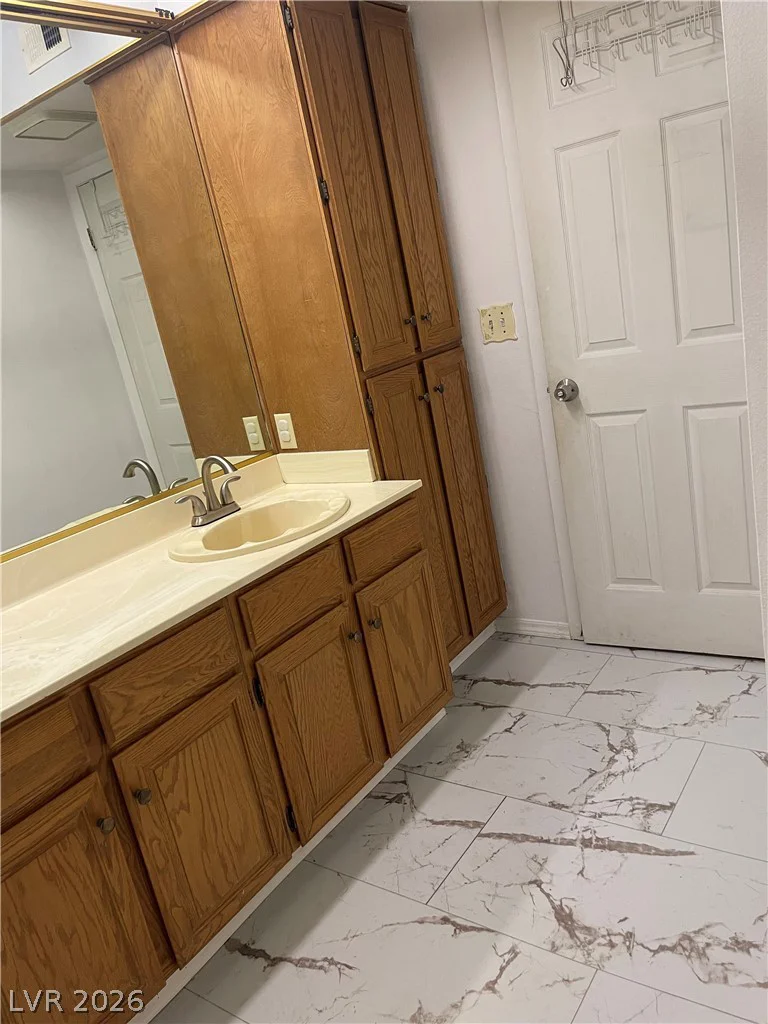 1751 Reno, Las Vegas, NV 89119