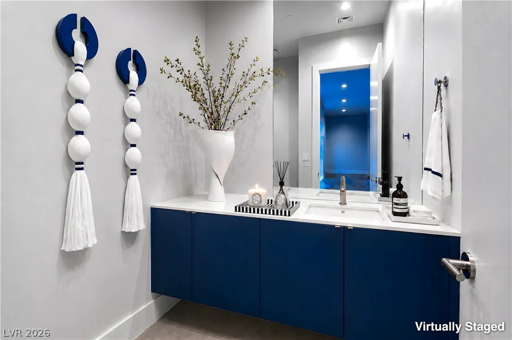25 Falling Ridge, Henderson, NV 89011