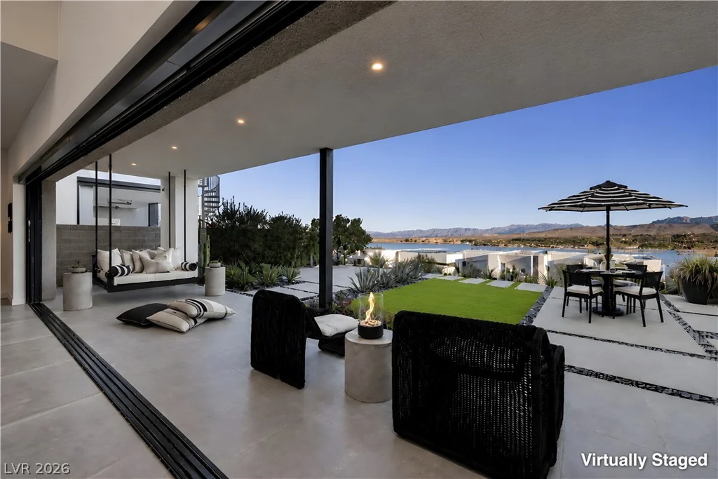25 Falling Ridge, Henderson, NV 89011