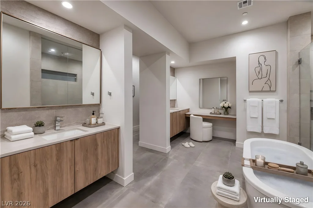 25 Falling Ridge, Henderson, NV 89011