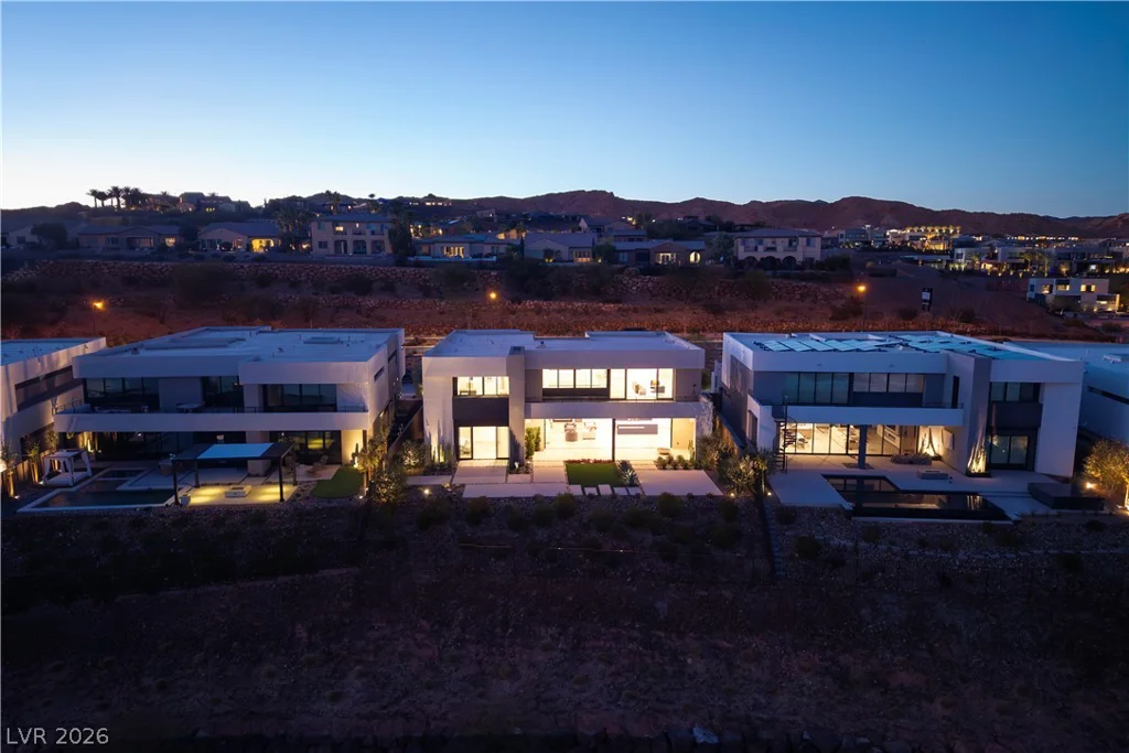 25 Falling Ridge, Henderson, NV 89011