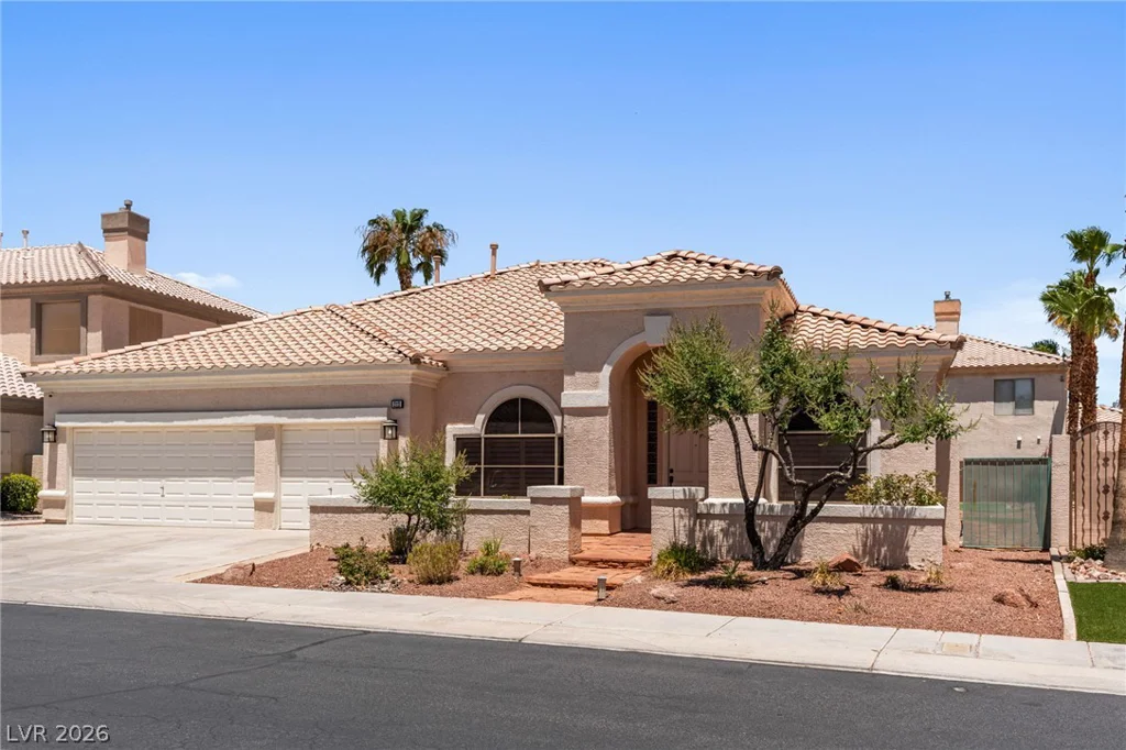 212 Cliff Valley, Las Vegas, NV 89148