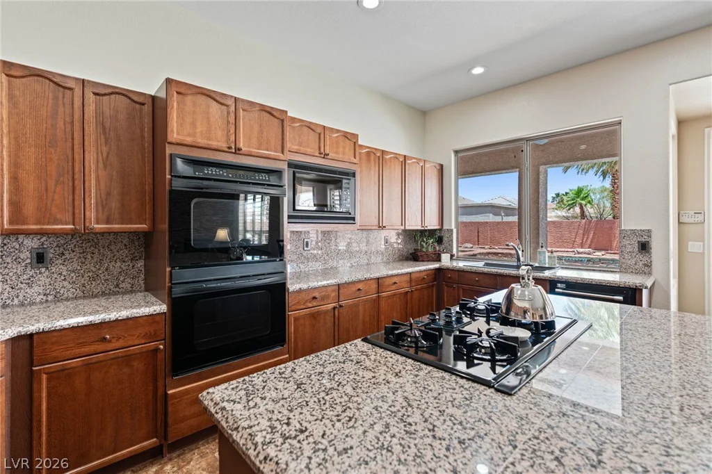 212 Cliff Valley, Las Vegas, NV 89148