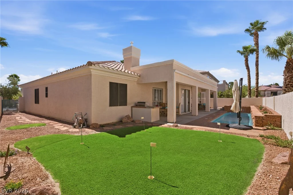 212 Cliff Valley, Las Vegas, NV 89148