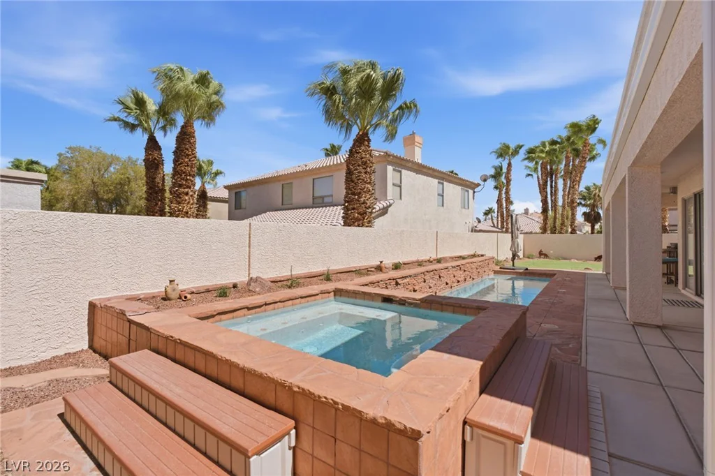 212 Cliff Valley, Las Vegas, NV 89148
