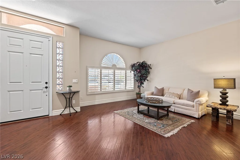 212 Cliff Valley, Las Vegas, NV 89148