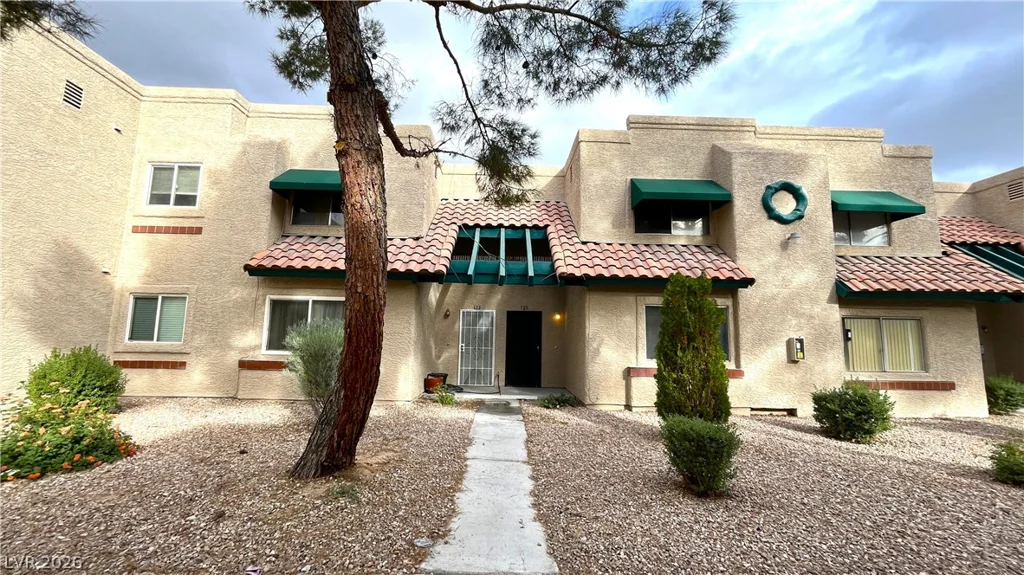 6750 Del Rey, Las Vegas, NV 89146