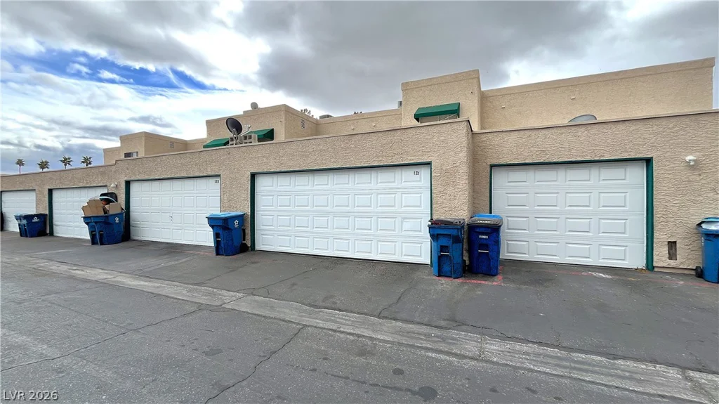 6750 Del Rey, Las Vegas, NV 89146