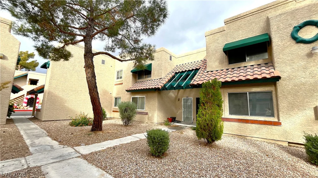 6750 Del Rey, Las Vegas, NV 89146