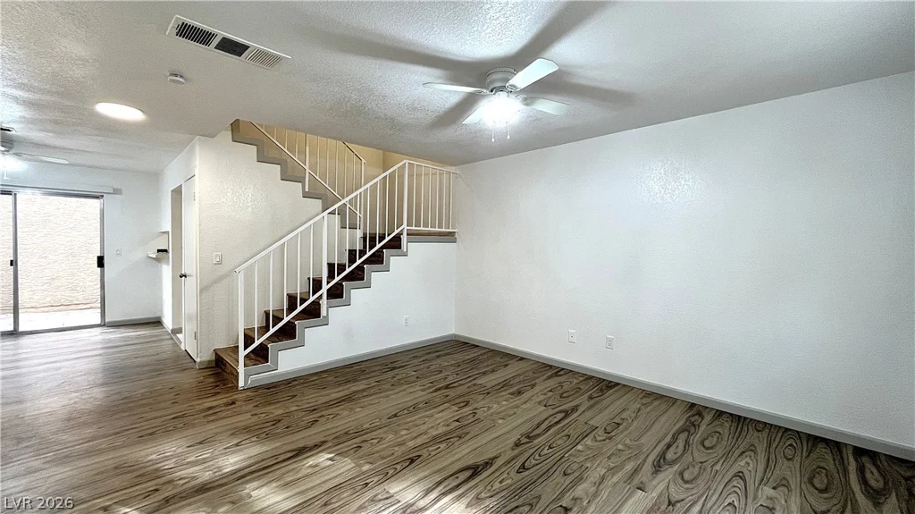 6750 Del Rey, Las Vegas, NV 89146