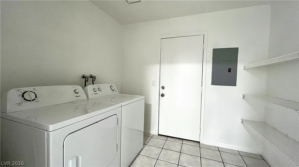 6750 Del Rey, Las Vegas, NV 89146