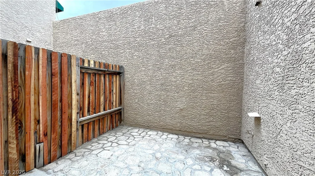 6750 Del Rey, Las Vegas, NV 89146