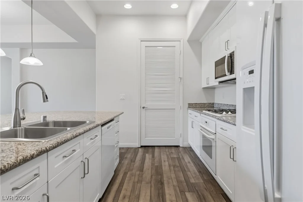 44 Serene, Las Vegas, NV 89123