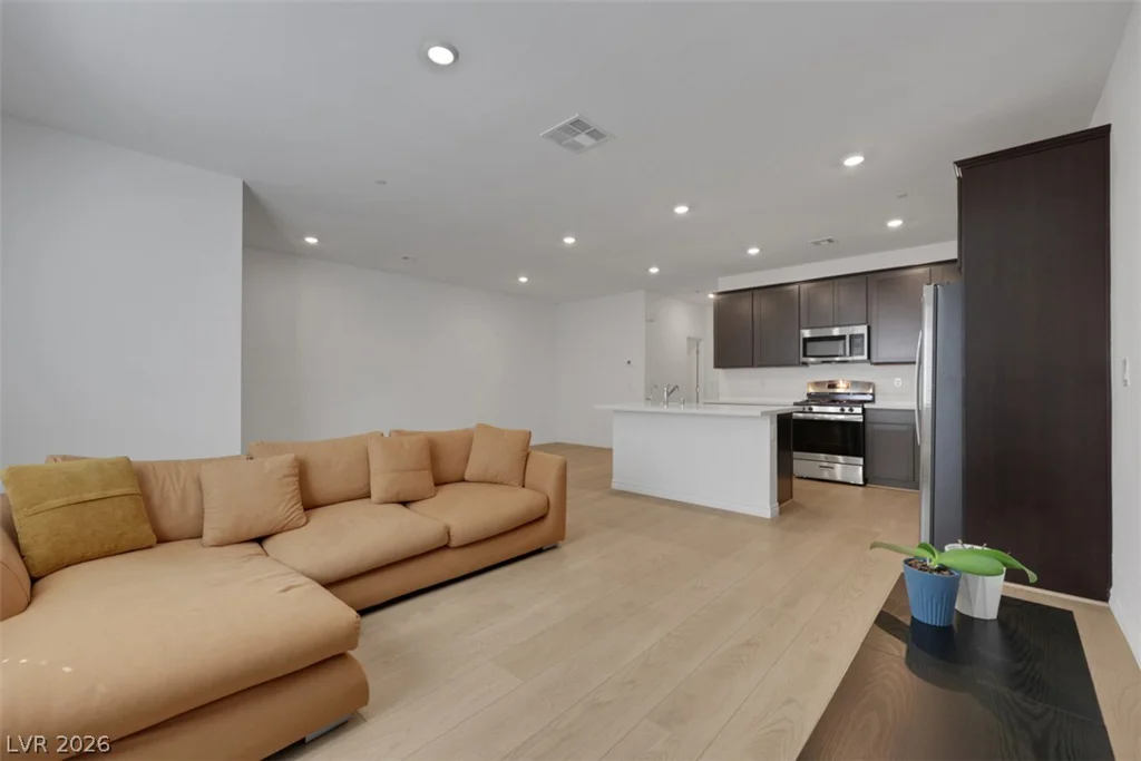 1526 Eva Crossing, Henderson, NV 89002