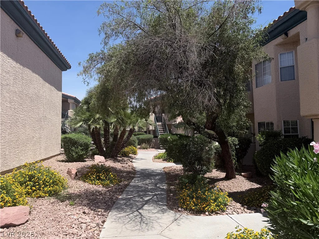 8410 Eldora Avenue, Las Vegas, NV 89117