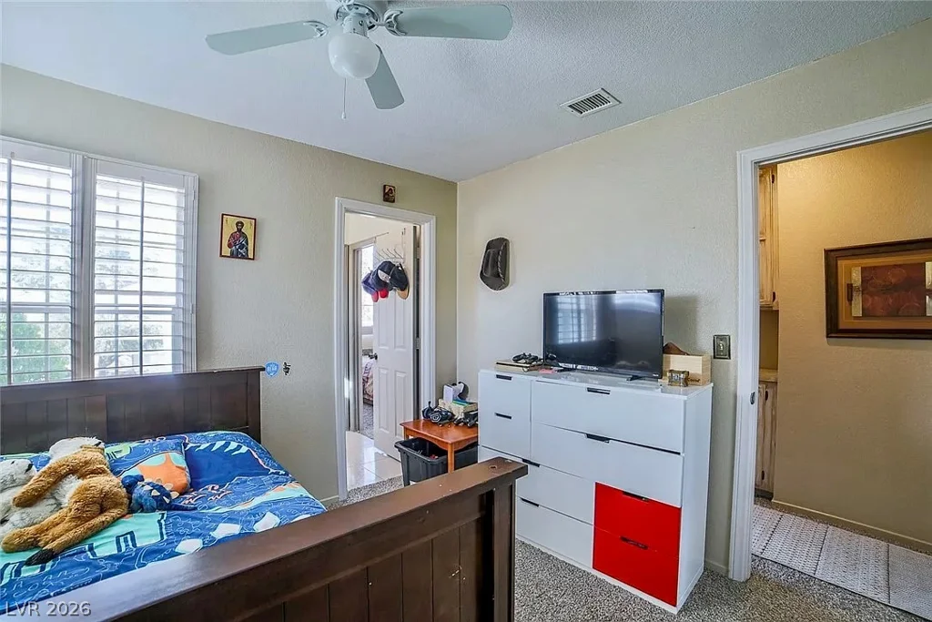 9821 Virginia Woods, Las Vegas, NV 89117