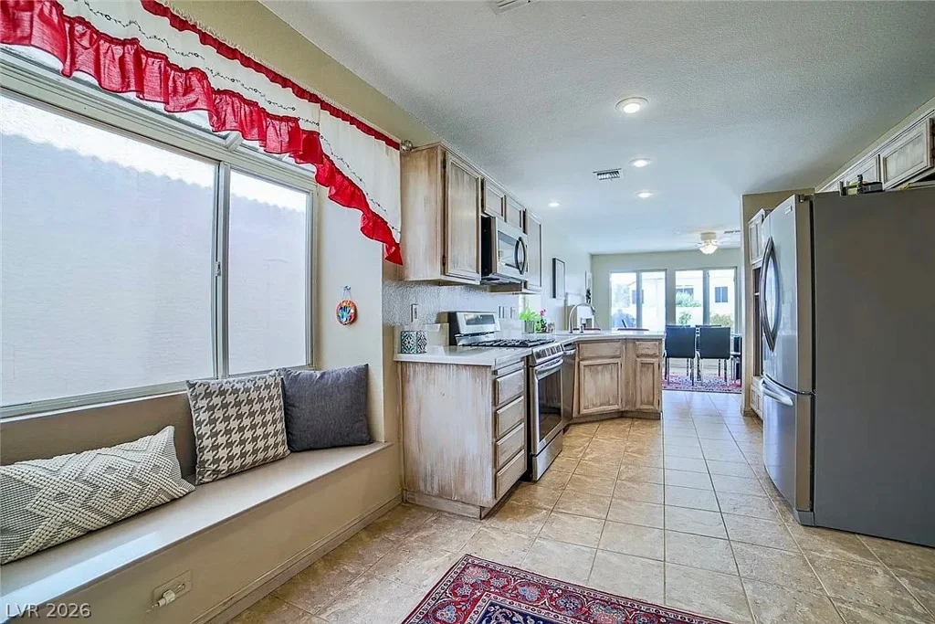 9821 Virginia Woods, Las Vegas, NV 89117