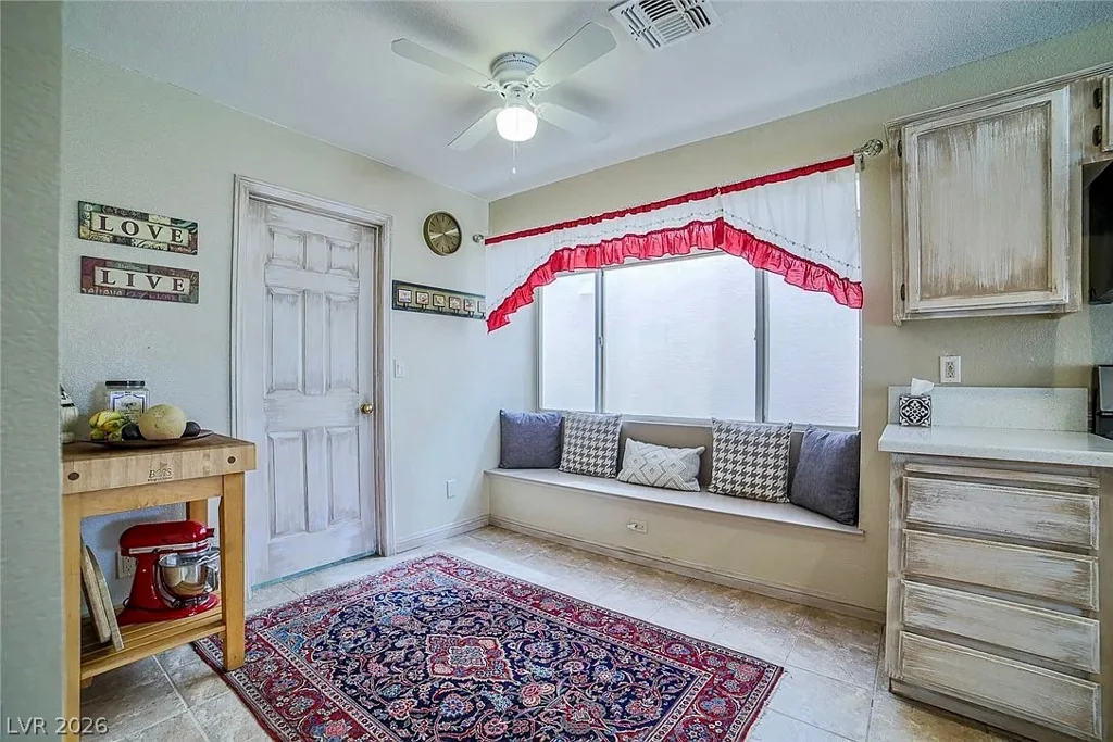 9821 Virginia Woods, Las Vegas, NV 89117