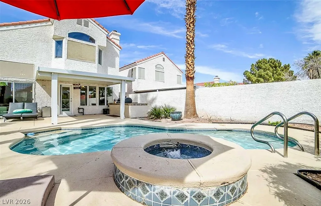 9821 Virginia Woods, Las Vegas, NV 89117