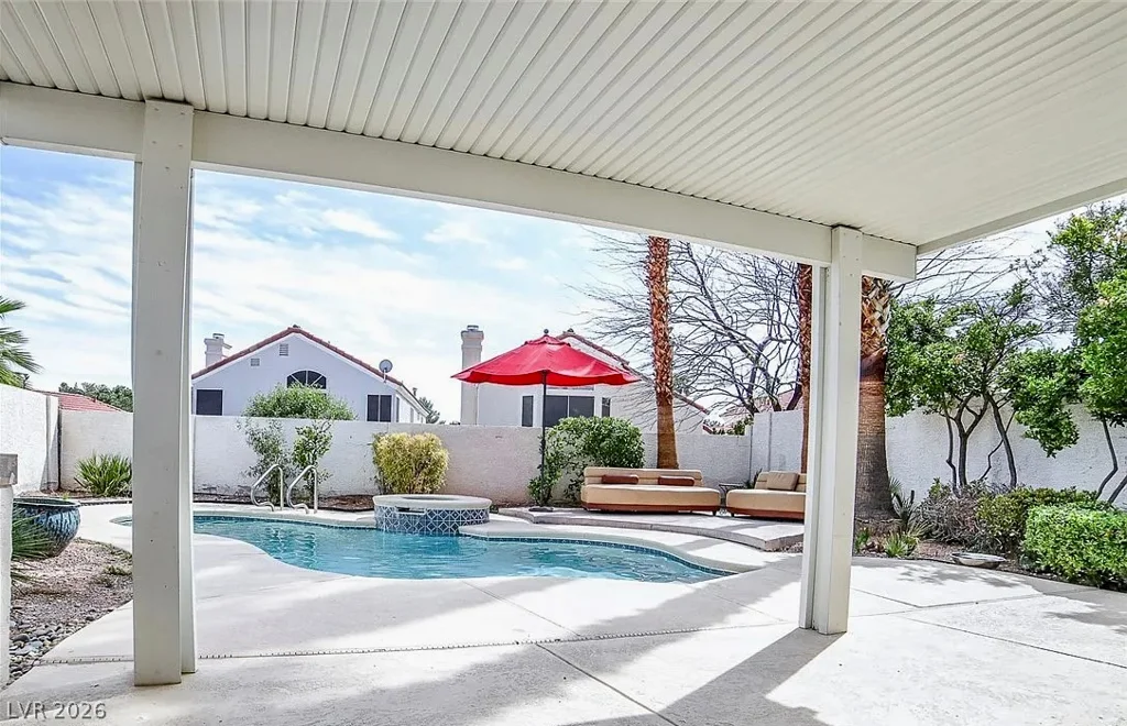 9821 Virginia Woods, Las Vegas, NV 89117