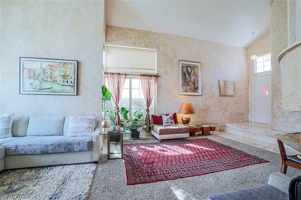 9821 Virginia Woods, Las Vegas, NV 89117
