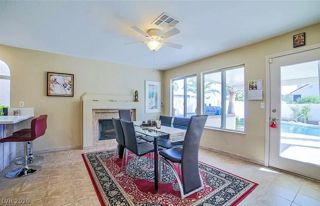 9821 Virginia Woods, Las Vegas, NV 89117
