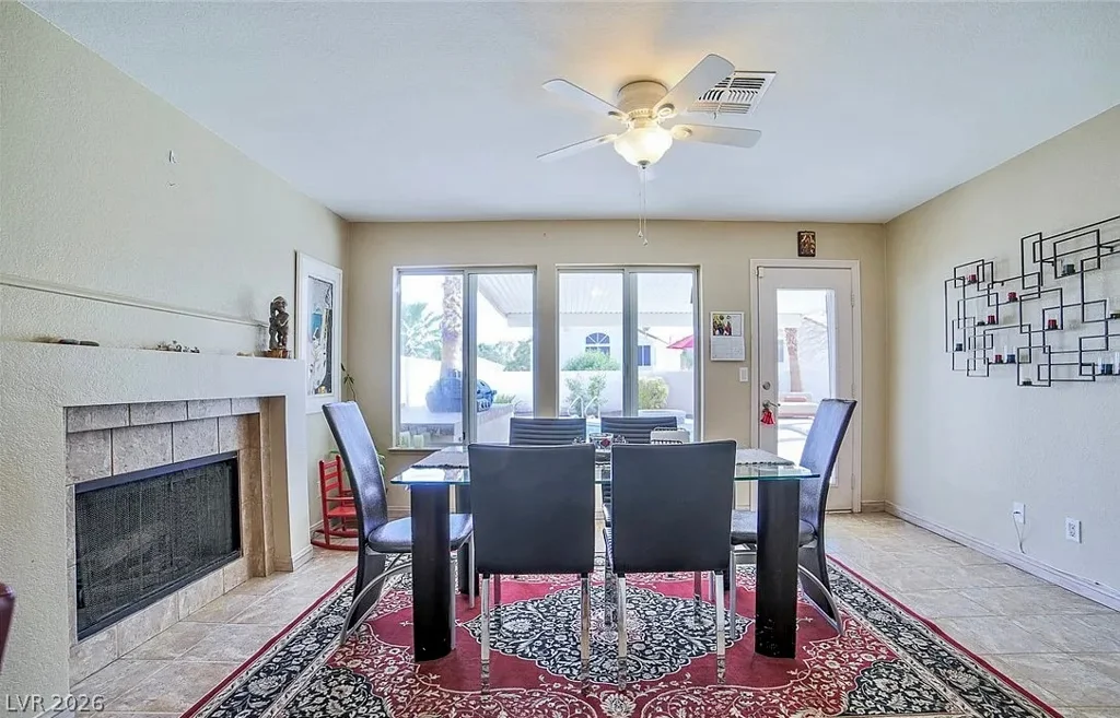 9821 Virginia Woods, Las Vegas, NV 89117