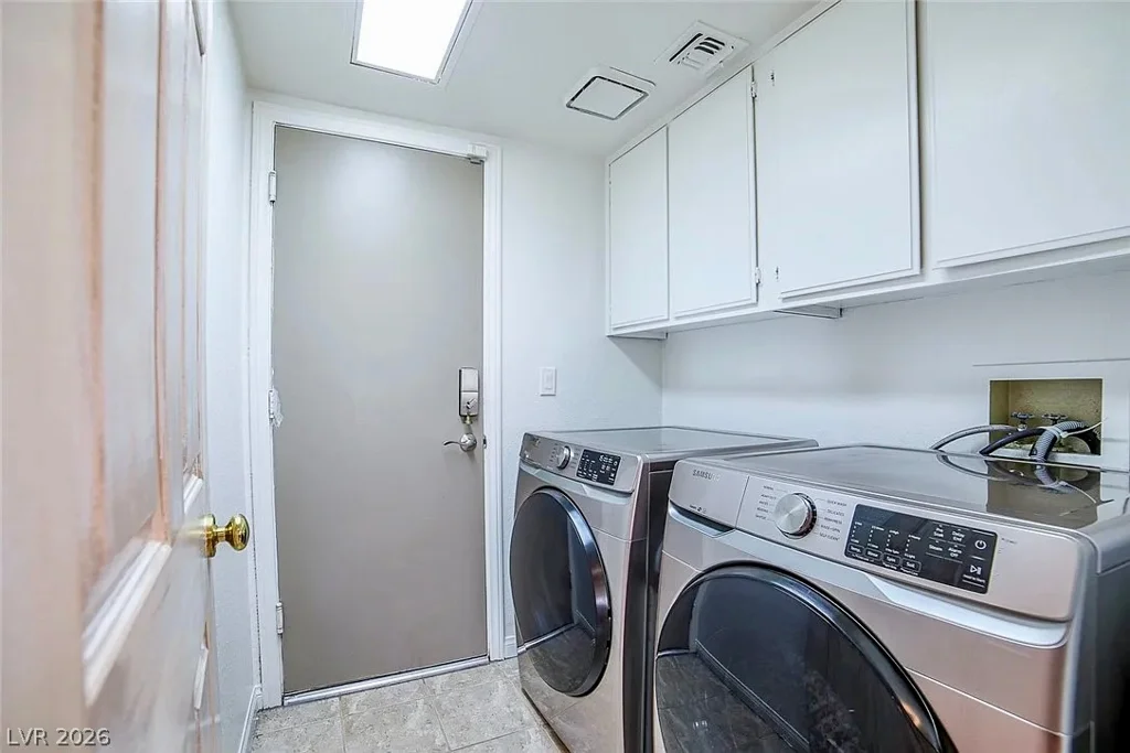 9821 Virginia Woods, Las Vegas, NV 89117