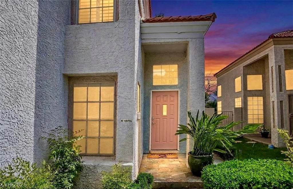 9821 Virginia Woods, Las Vegas, NV 89117