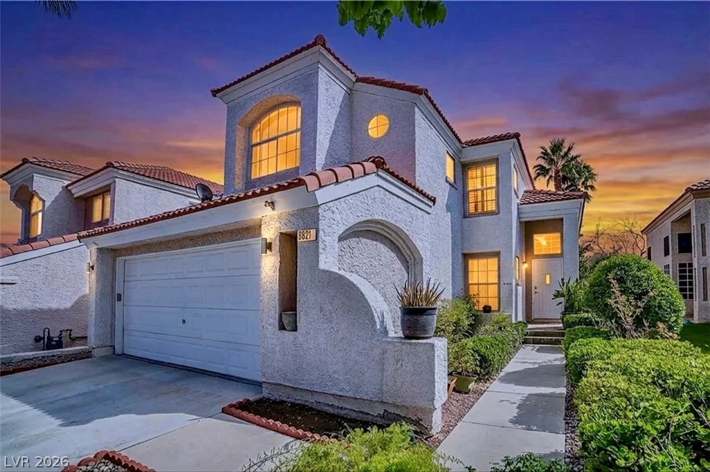 9821 Virginia Woods, Las Vegas, NV 89117