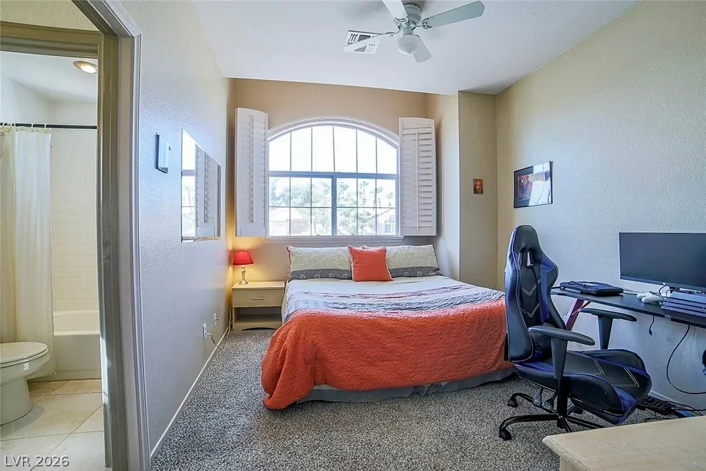9821 Virginia Woods, Las Vegas, NV 89117