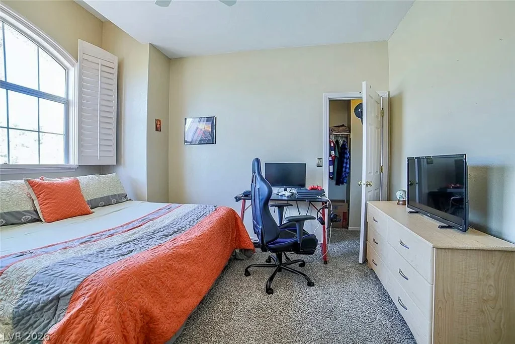9821 Virginia Woods, Las Vegas, NV 89117