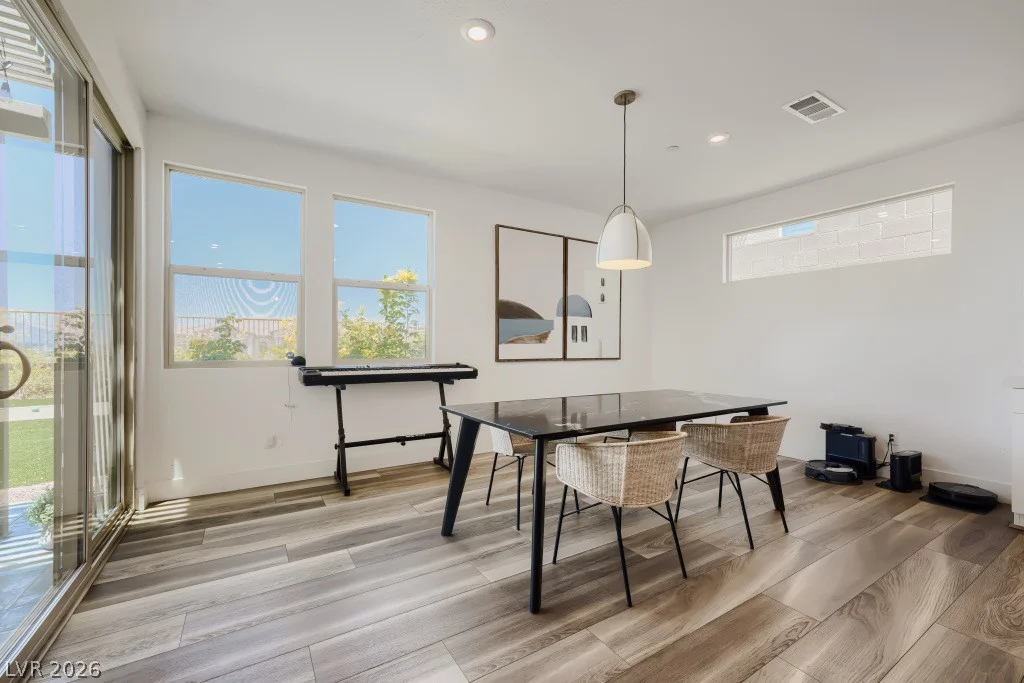 1074 Parkington, Henderson, NV 89012