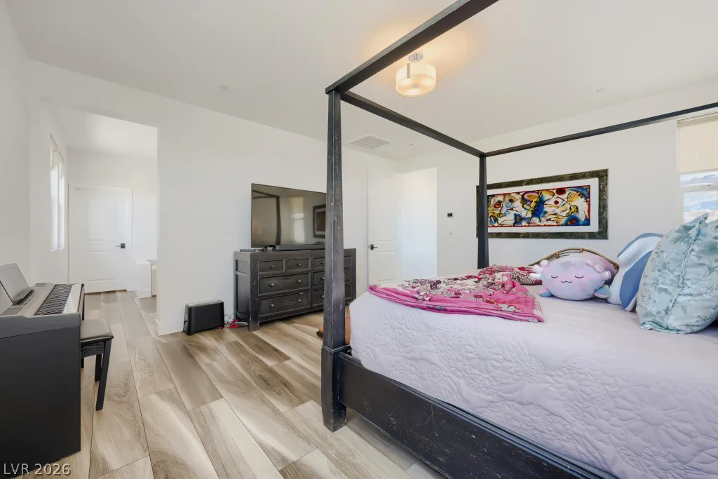 1074 Parkington, Henderson, NV 89012