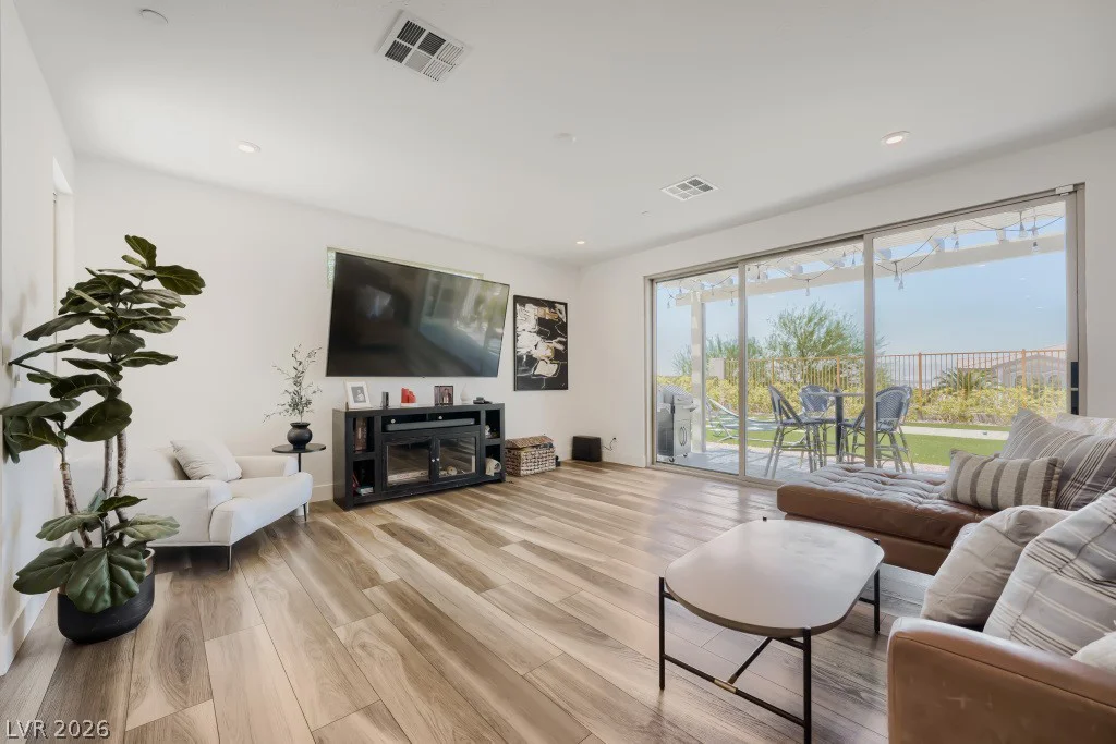 1074 Parkington, Henderson, NV 89012