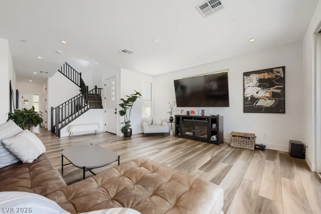 1074 Parkington, Henderson, NV 89012