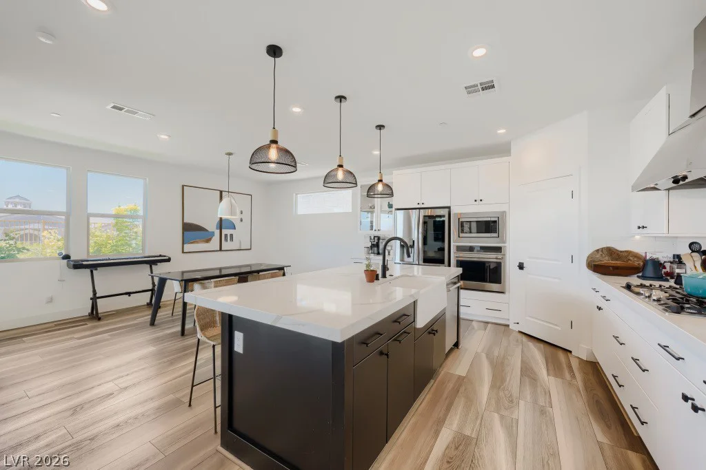 1074 Parkington, Henderson, NV 89012