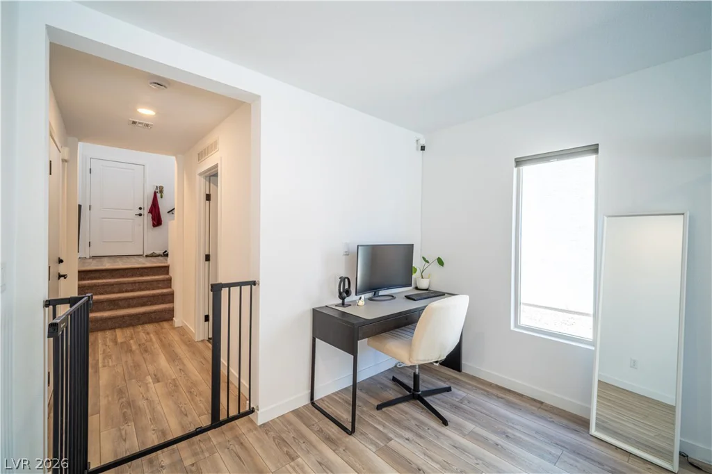 5867 Gossamer Stone, Las Vegas, NV 89141