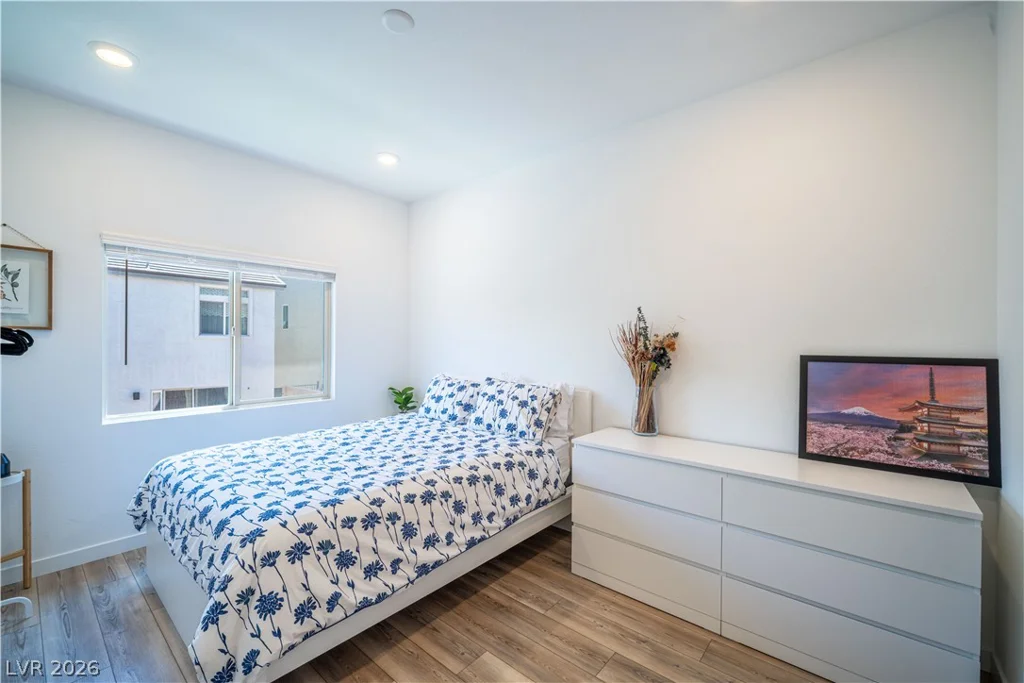 5867 Gossamer Stone, Las Vegas, NV 89141