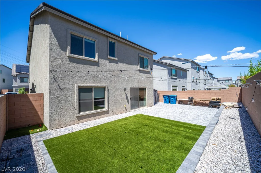 5867 Gossamer Stone, Las Vegas, NV 89141