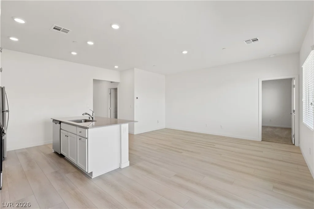 2727 Avril Point, Las Vegas, NV 89156