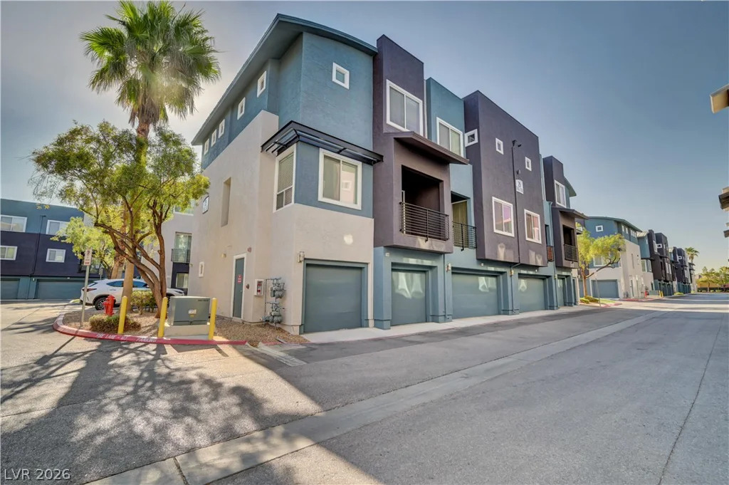9050 Tropicana, Las Vegas, NV 89147