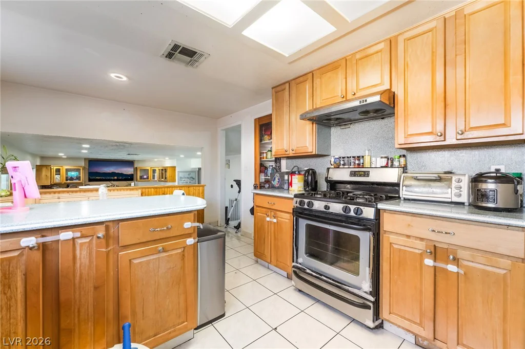 5201 Spencer, Las Vegas, NV 89119
