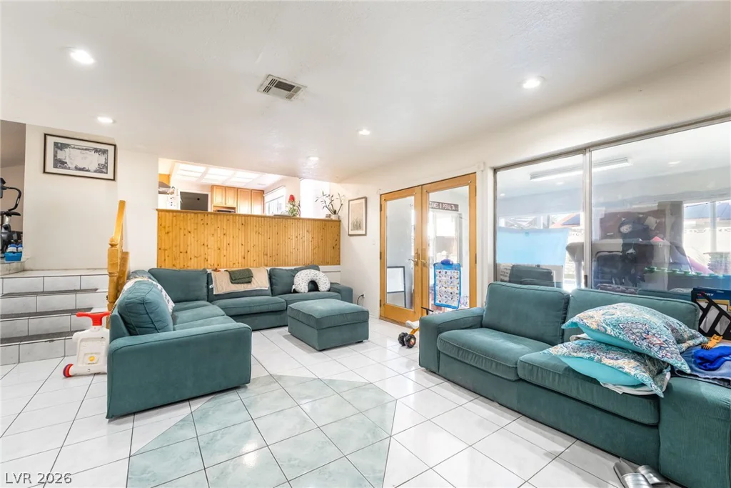 5201 Spencer, Las Vegas, NV 89119